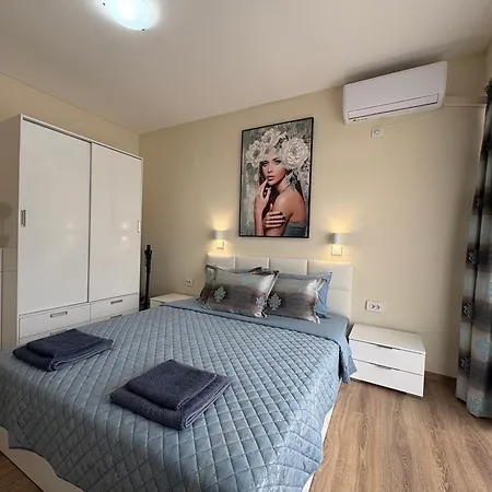 Kamelia Apartment